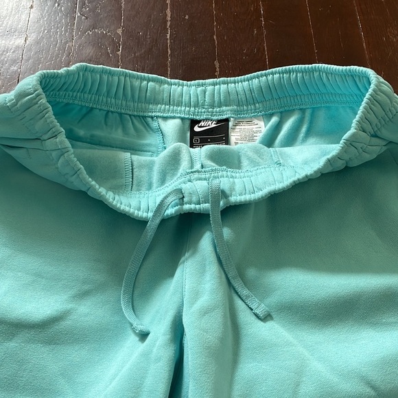 Men’s Nike Shorts With Pockets Large - Picture 7 of 13